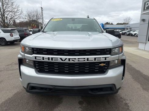 Used 2020 Chevrolet Silverado 1500 Custom w/ Custom Value Package image 8