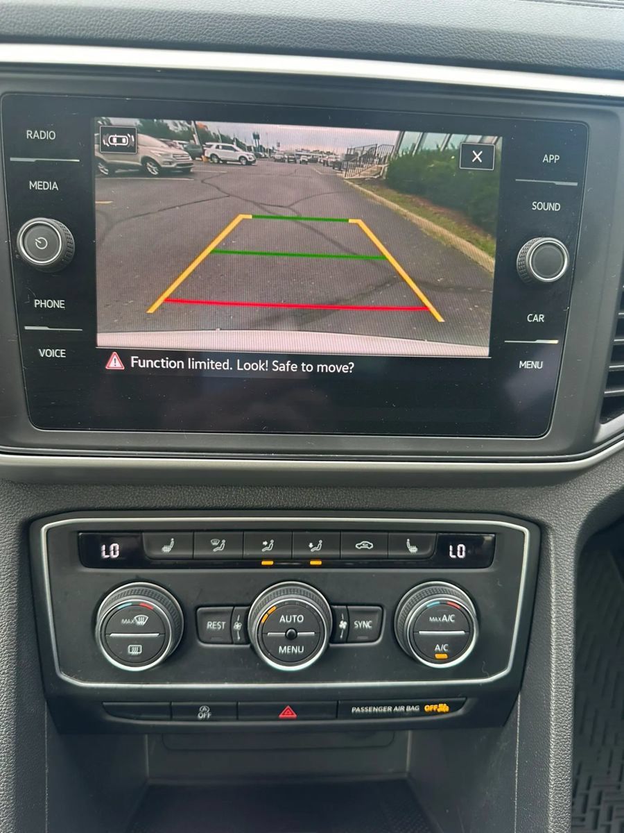 Used 2021 Volkswagen Atlas SE w/ Panoramic Sunroof Package FWD image 19