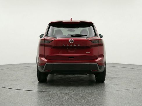 Used 2025 Nissan Rogue SV image 7