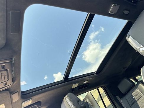 Used 2023 Cadillac Escalade ESV Sport Platinum image 22