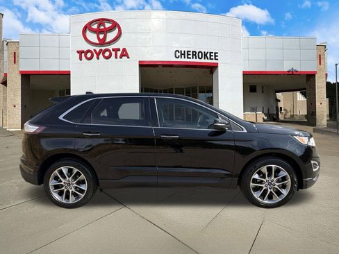 Used 2018 Ford Edge Titanium w/ Equipment Group 301A image 4