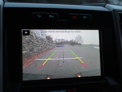 Used 2017 Ford F150 Lariat w/ Trailer Tow Package image 33