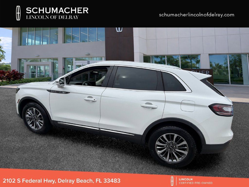 Used 2022 Lincoln Nautilus FWD w/ Premium Package image 5