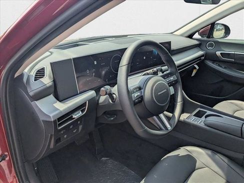 New 2025 Hyundai Sonata Limited image 3