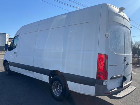 Used 2019 Mercedes-Benz Sprinter 170 Cargo image 3