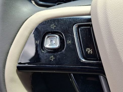 Used 2023 Lincoln Corsair AWD w/ Equipment Group 101A image 23