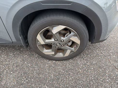 Used 2022 Hyundai Venue SEL image 13