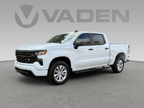 Used 2025 Chevrolet Silverado 1500 Custom image 24