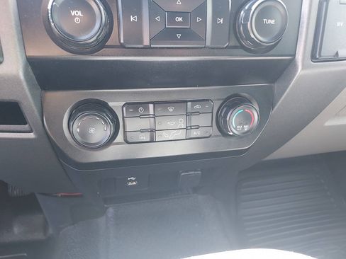 Used 2020 Ford F250 XL w/ Power Equipment Group AWD/4WD image 13