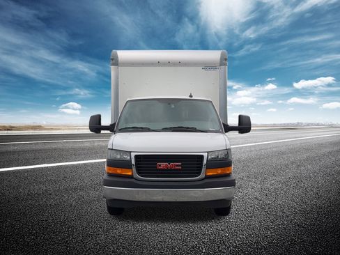 New 2025 GMC Savana 4500 w/ Power Convenience Package RWD image 24