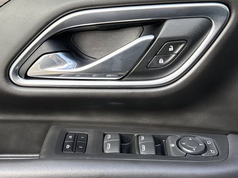 Used 2021 Chevrolet Tahoe Z71 image 19