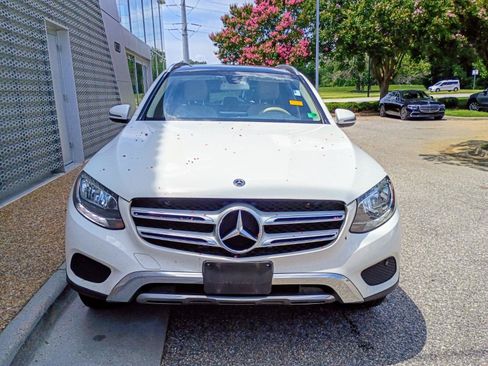 Used 2018 Mercedes-Benz GLC 300 4MATIC image 2