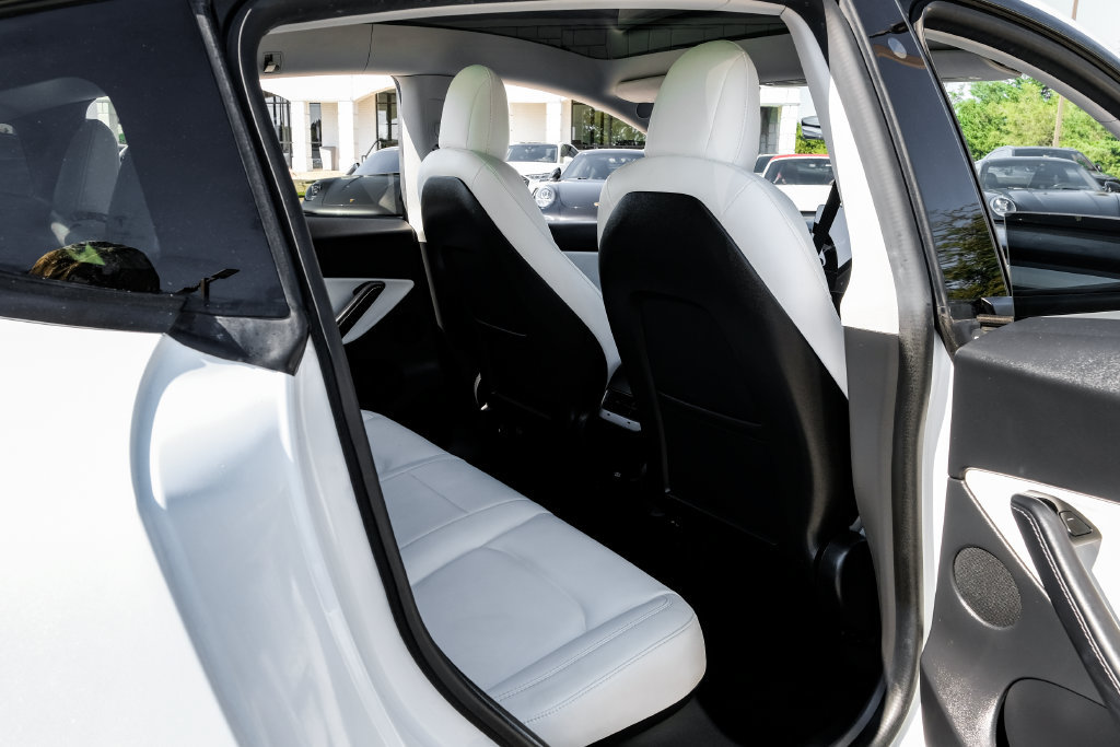 Used 2020 Tesla Model Y Long Range AWD/4WD image 30