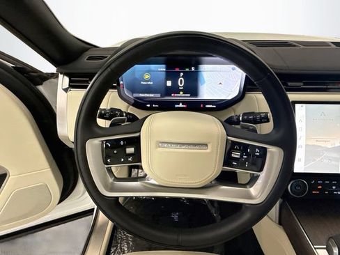 Used 2023 Land Rover Range Rover Long Wheelbase SE AWD/4WD image 11