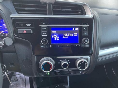 Used 2018 Honda Fit LX image 22