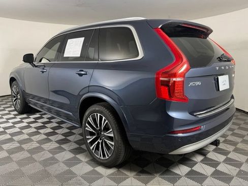 Used 2022 Volvo XC90 T6 Momentum w/ Advanced Package AWD/4WD image 4