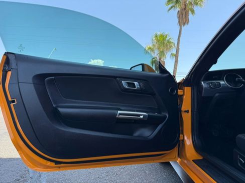 Used 2018 Ford Mustang GT RWD image 33