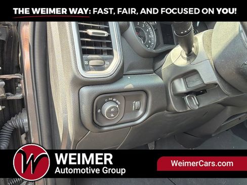 Used 2024 RAM 2500 Big Horn w/ Towing Technology Group AWD/4WD image 15