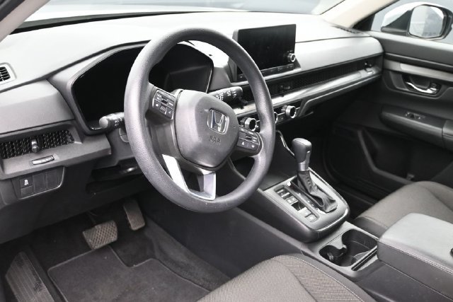 Used 2025 Honda CR-V LX image 9