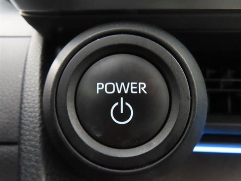 Used 2023 Toyota Prius XLE FWD image 19