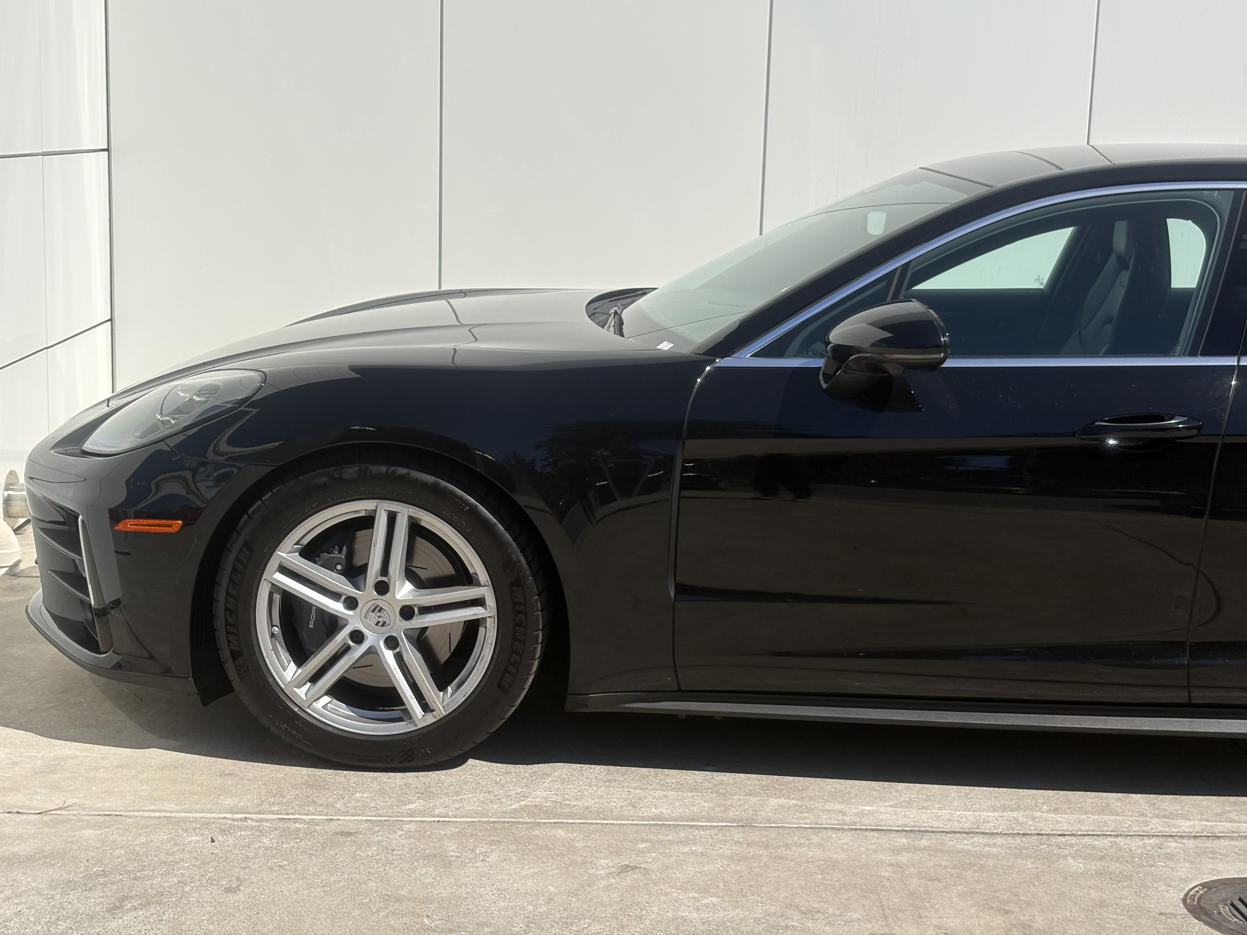 Used 2025 Porsche Panamera RWD image 5
