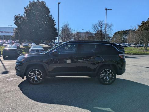 New 2026 Jeep Compass Limited image 8