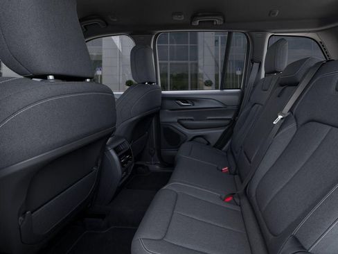 New 2025 Jeep Grand Cherokee Laredo AWD/4WD image 23