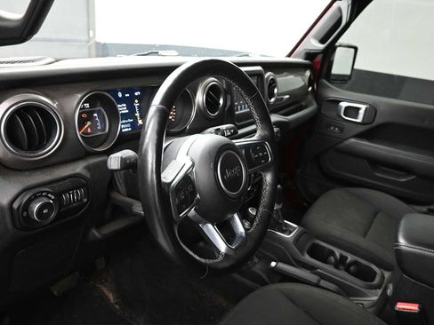 Used 2021 Jeep Wrangler Unlimited Sahara w/ Cold Weather Group image 10
