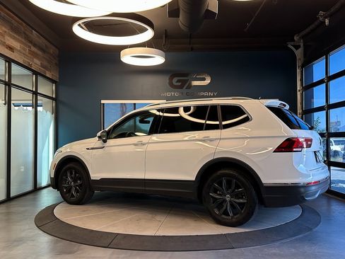 Used 2024 Volkswagen Tiguan SE image 5
