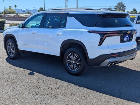 Used 2026 Chevrolet Traverse LT w/ LPO, Floor Liner Package AWD/4WD image 4