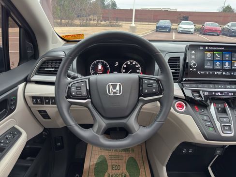Used 2025 Honda Odyssey EX-L image 23