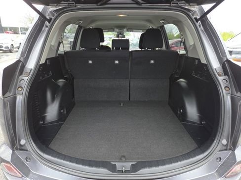 Used 2017 Toyota RAV4 LE w/ Carpet Mat Package image 12