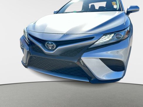 Used 2018 Toyota Camry XSE image 8