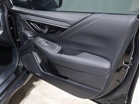 Used 2025 Subaru Outback Limited image 24