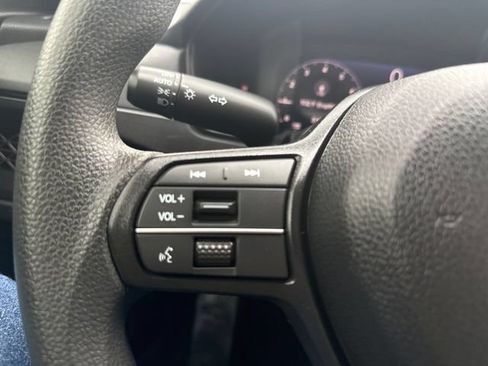 Certified 2025 Honda Accord SE image 25