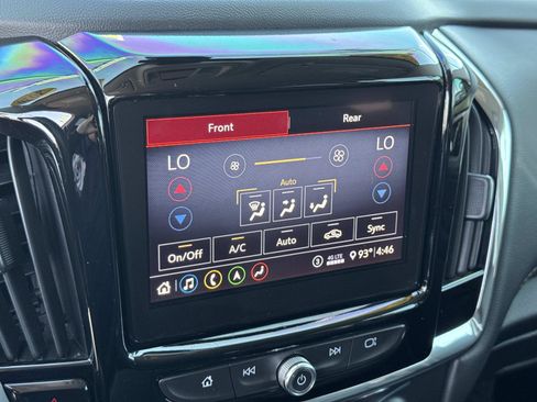 Used 2020 Chevrolet Traverse RS FWD image 15
