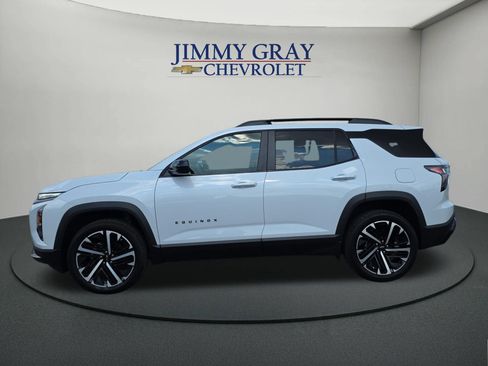 Used 2026 Chevrolet Equinox RS w/ Convenience Package III AWD/4WD image 2