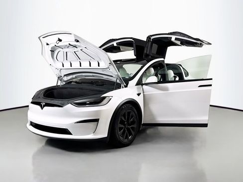 Used 2023 Tesla Model X AWD/4WD image 25