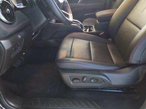 Used 2023 Chevrolet Colorado Z71 w/ Z71 Convenience Package 2 image 14