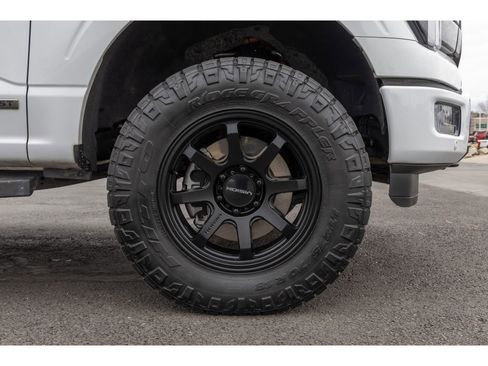 Used 2024 Ford F150 Lariat w/ FX4 Off-Road Package image 9