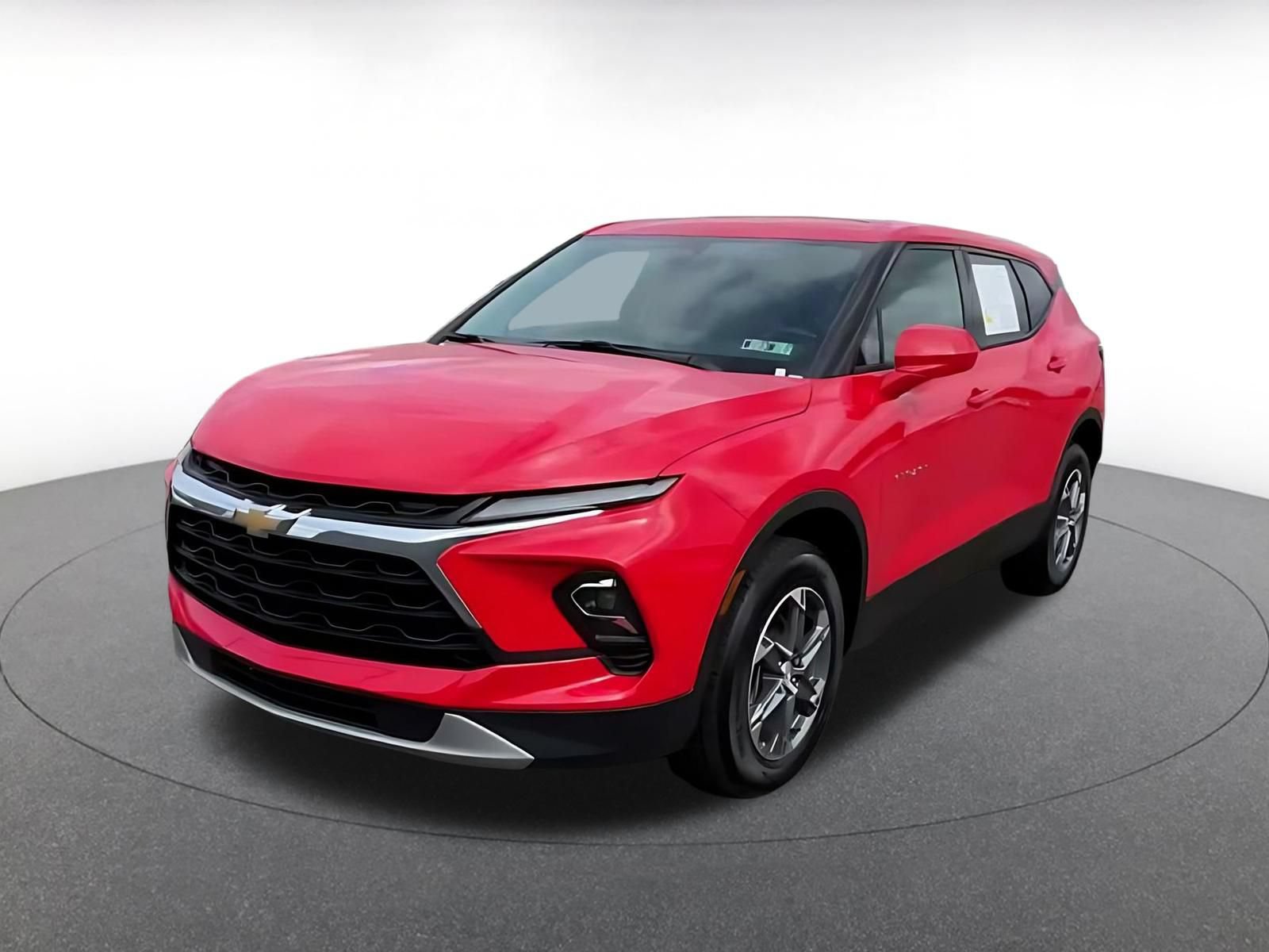 Used 2026 Chevrolet Blazer LT FWD image 6