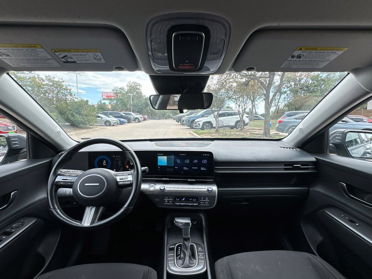 Used 2025 Hyundai Kona SEL FWD image 12