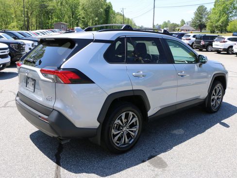 Used 2025 Toyota RAV4 XLE Premium w/ Weather Package AWD/4WD image 8