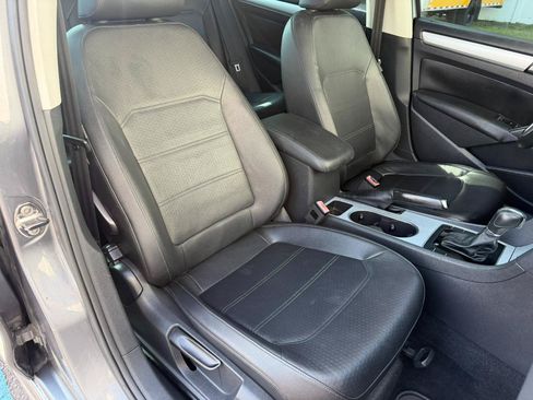 Used 2013 Volkswagen Passat 2.5 SE FWD image 39