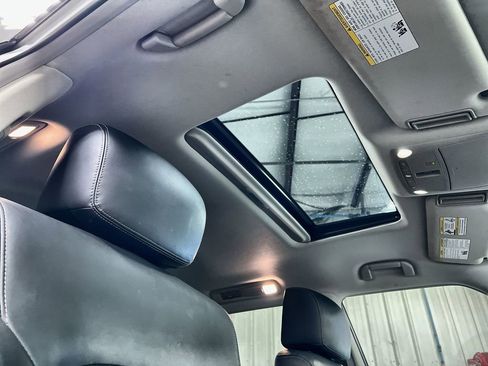 Used 2023 Nissan Armada Platinum w/ Captain's Chairs Package RWD image 31