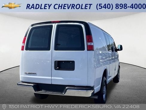 Certified 2024 Chevrolet Express 2500 Work Van w/ Driver Convenience Package image 15