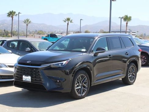 Certified 2025 Lexus TX 350 FWD w/ Technology Package image 3