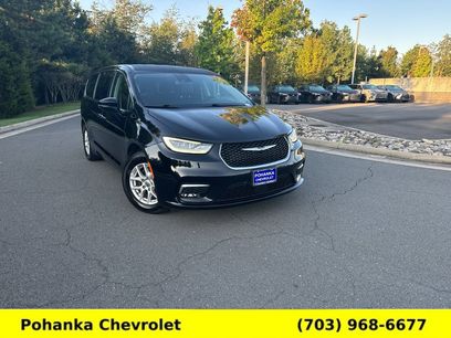 Used 2024 Chrysler Pacifica Touring-L
