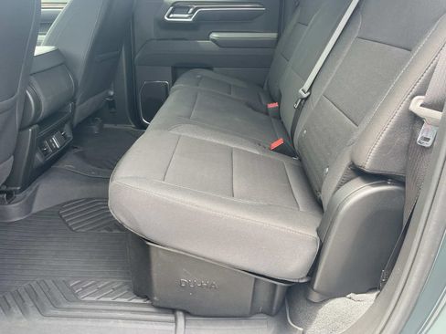 Used 2025 Chevrolet Silverado 1500 LT AWD/4WD image 13