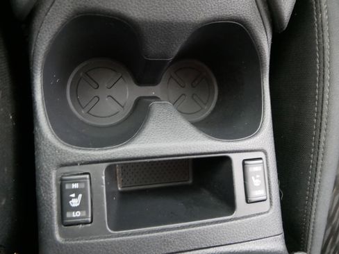 Used 2017 Nissan Rogue SV w/ Midnight Edition Package image 30